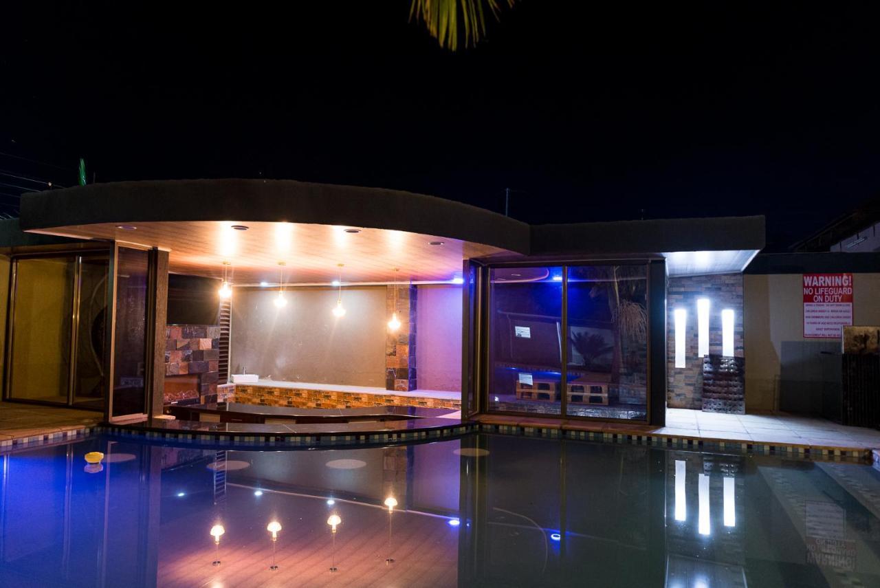Emc Fully Furnished &Serviced Villas 4 Bedroom With Solar Power , Private Pool, Starlink Wifi ,Aircons & Dstv Lusaka Kültér fotó